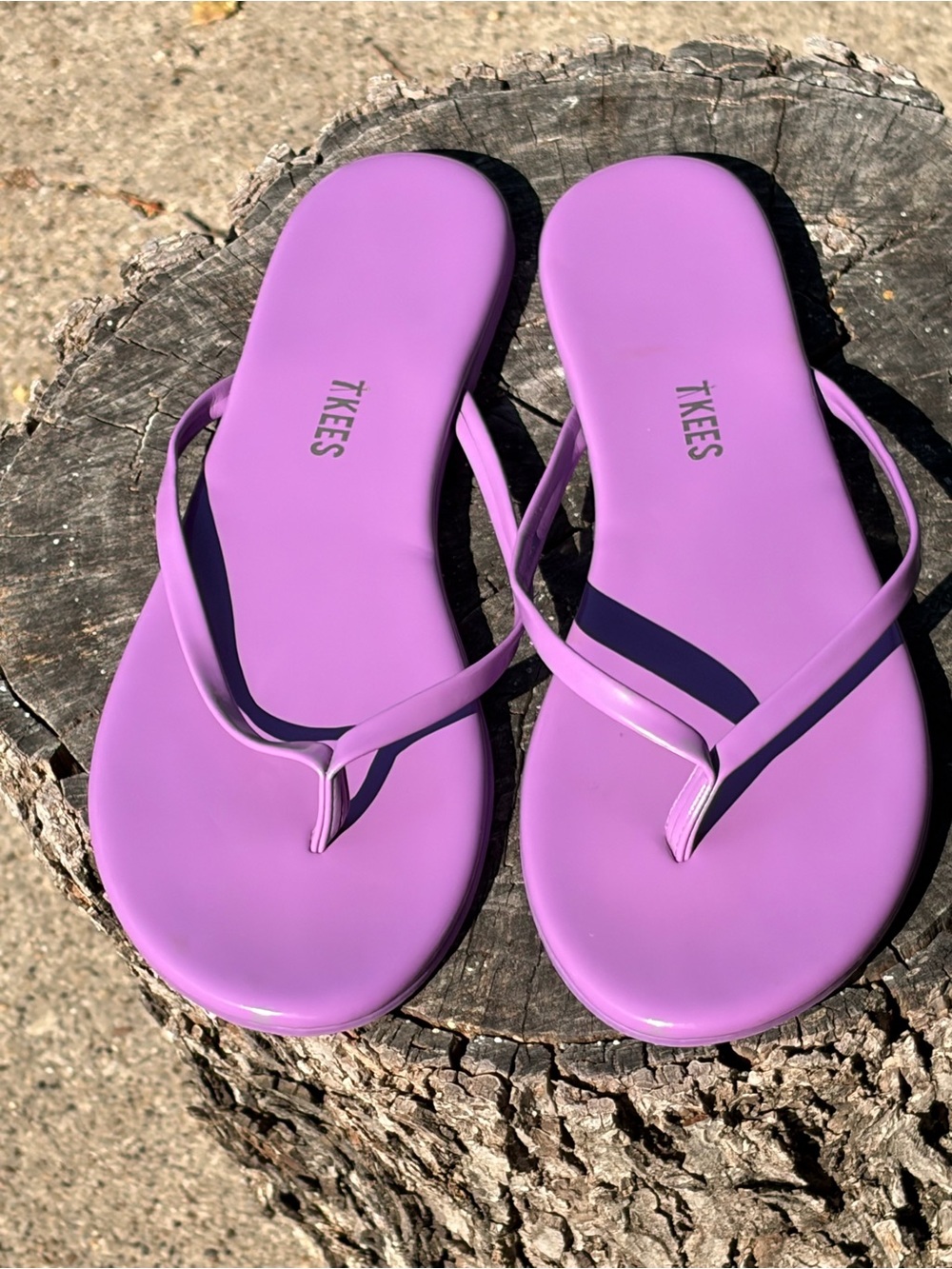 TKEES Dark Lavender Purple Patent Leather Slim Flip Flop Sandals - Women sz 10